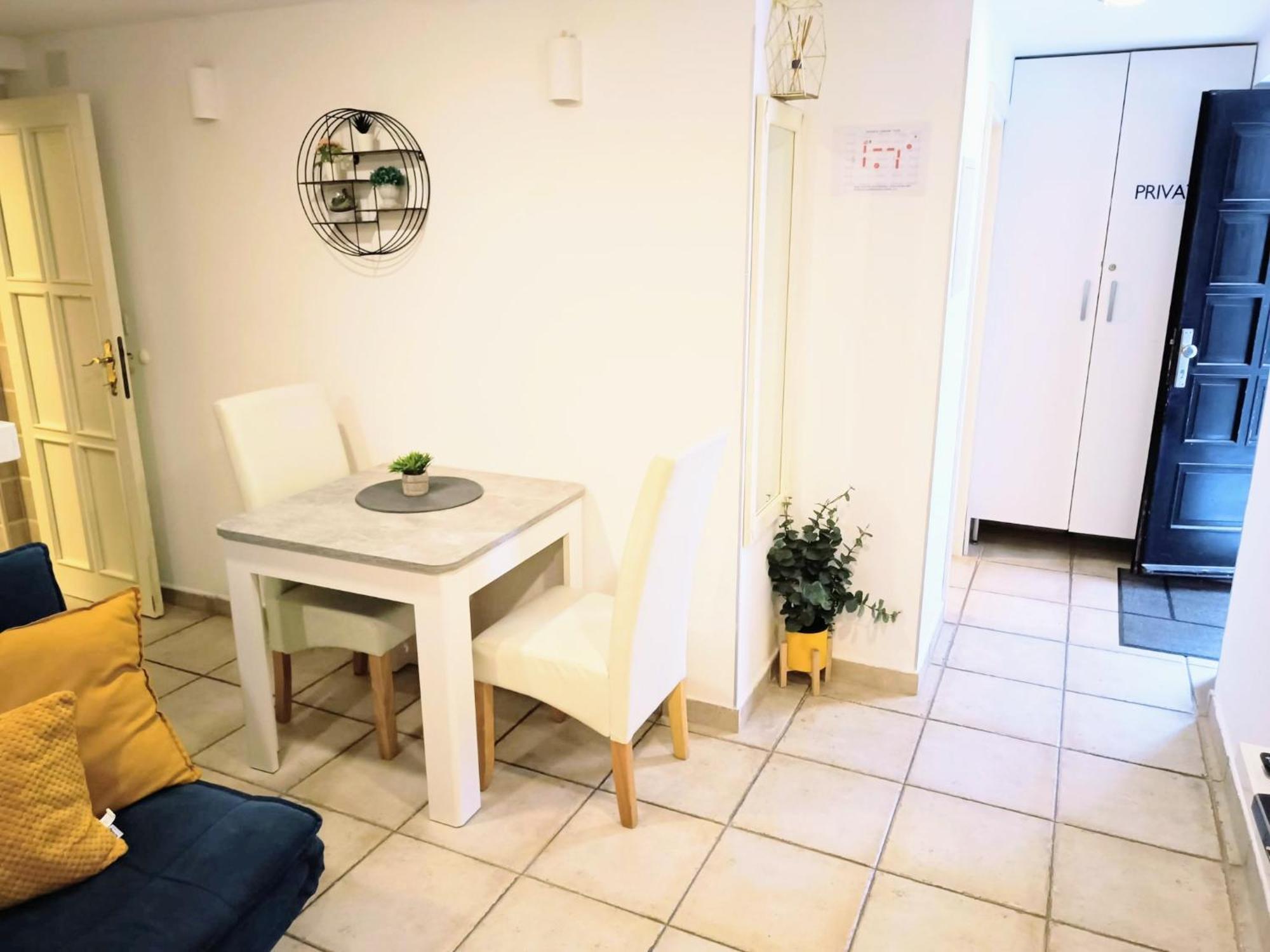 As Lucana Apartment - Ground Floor Vis Zewnętrze zdjęcie